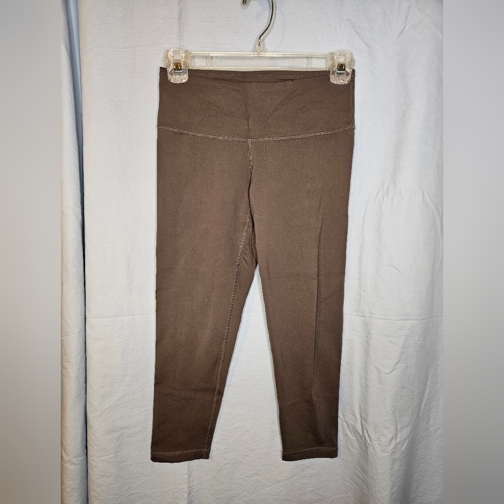 G145. prAna Pillar Capri Legging in Cargo Green - Size XS